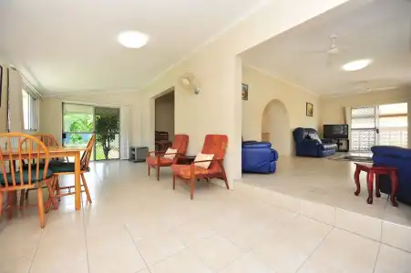 Seascape Holidays - 53 Reef Street - 25
