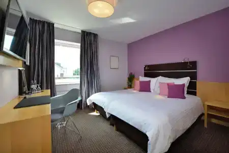 UHU Garni Köln - 73