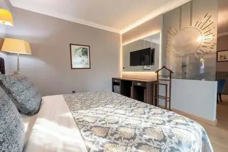 216 Castle - 41