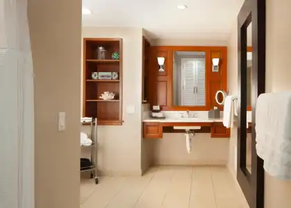 Pier House Resort & Spa - 8