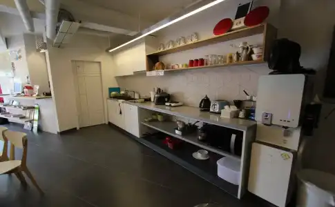 B my guesthouse - Hostel - 22