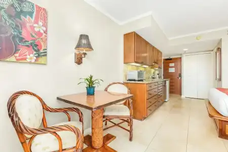 Luana Waikiki & Suites - 154