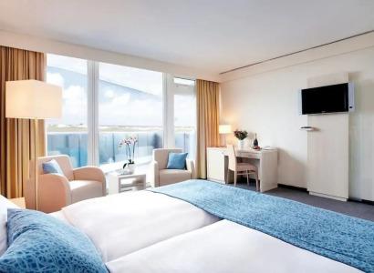 Ambassador & Spa - 17