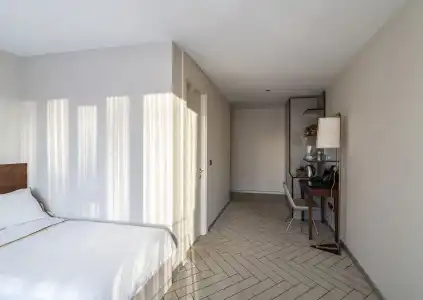 Upsuites - 1