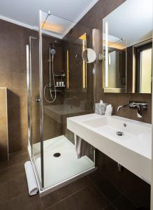 The Glam Boutique & Apt - 52