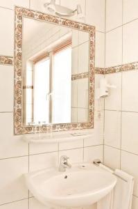 Moselstern Brixiade &Triton - 24