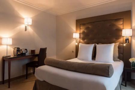 Hôtel Saint Cyr Etoile - 116