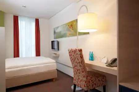H+ München - 27