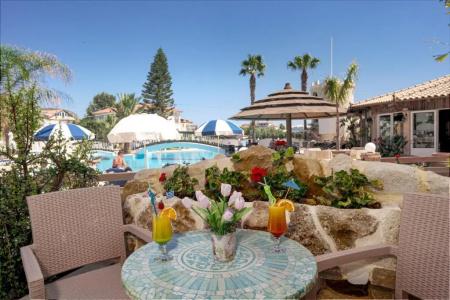 2-bed Apartment With Pool - 67