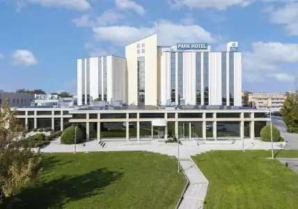 Best Western Park - 25