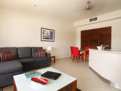 Saltwater Luxury Apartments - 24