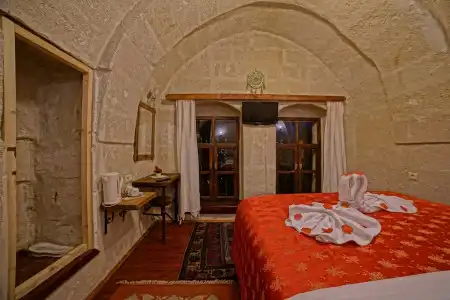 Melek Cave - 94