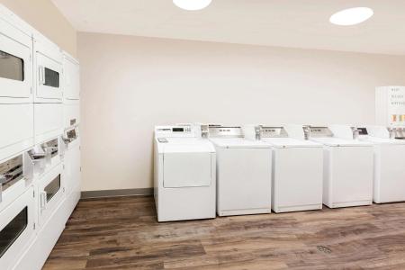 WoodSpring Suites Sioux Falls - 7