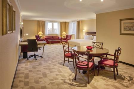 Hilton Antwerp Old Town - 40