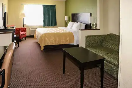 Quality Inn Evansville Eastland Area - 1