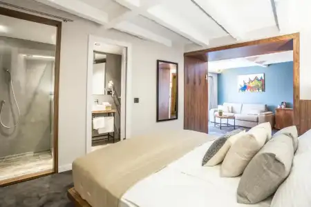 Nomad Luxury Suites - 45
