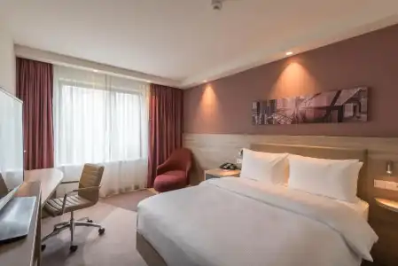 Hampton by Hilton Frankfurt City Centre East - 16