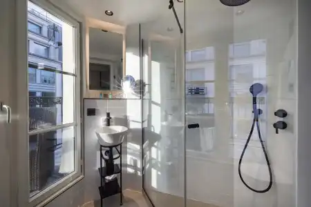 Le 12 - 63