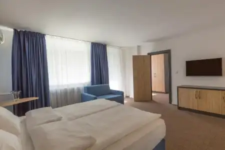 Premium Crown Suites - 110