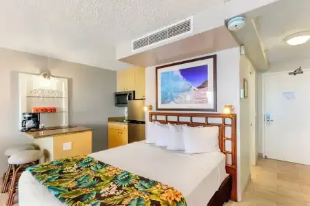 Kahana Beach Vacation Club - 24