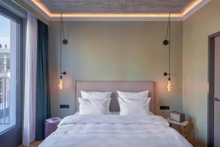 Gekko House, Frankfurt, a Tribute Portfolio - 40