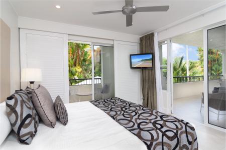 Mandalay Luxury Beachfront Apartments - 18