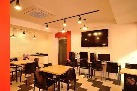 Red Guest House - 15