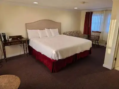 The Tides Motel - 7