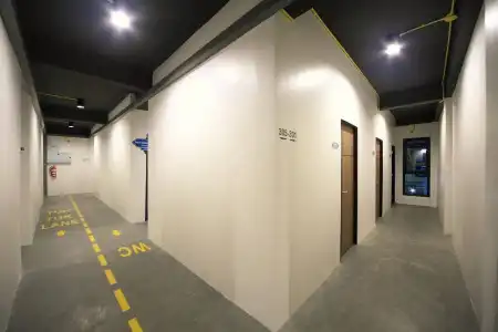 Tuk Tuk Hostel - 7