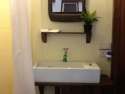 Baan Rare Guesthouse - 18