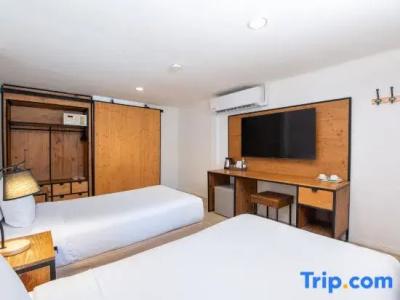Dolphin Bay Beach Resort - 260