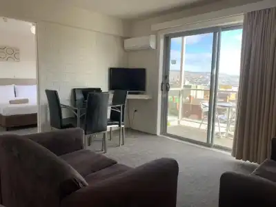 Adina Place Motel Apartments - 24
