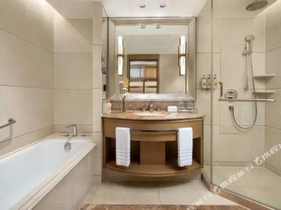 Crowne Plaza Shanghai Fudan by IHG - 36
