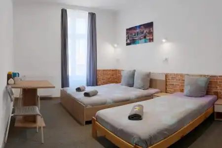 Hostel 70S - 107
