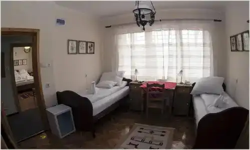 Szent Gellert Borhaz es Vendegfogado - 5