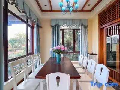 Tranquil Shores Holiday Apartments - 305