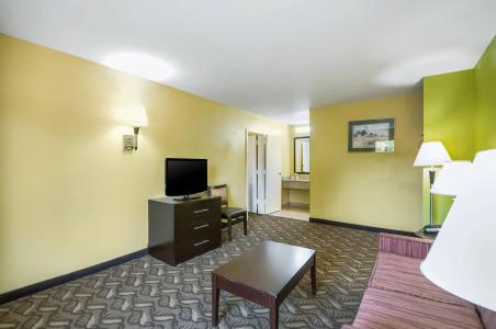 Quality Inn Fredericksburg-Central Park Area - 85