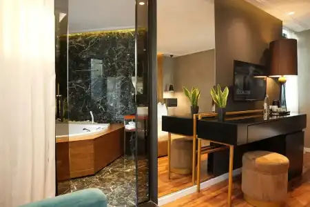 La Suite Boutique - 129