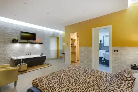 Excellence Suite - 132