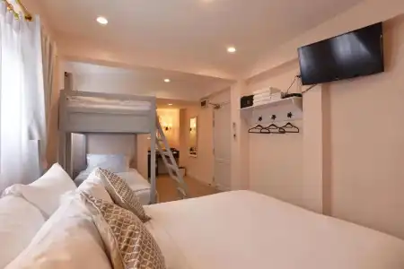 Noursabah Bed Bangkok - 105