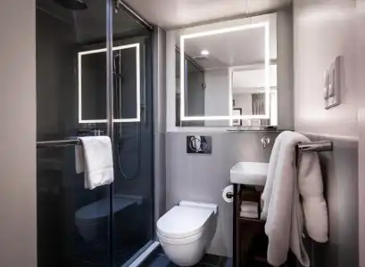 La Quinta Inn & Suites by Wyndham Times Square South - 20