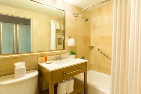 Best Western Plus Atlantic Beach Resort - 9