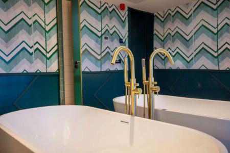 City Haarhuis - Worlds Crafted Collections - 83