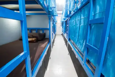 VR Hostel - 17