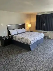 Royal Inn Eugene - 17