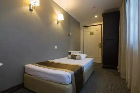 The Inn At Temple Street - 5