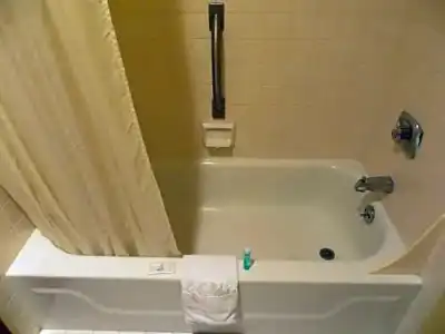 Homestyle Inn & Suites - 34