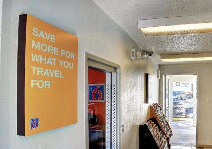 Motel 6 Santa Fe - 18