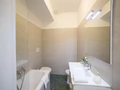 Grand Master Suites - 133