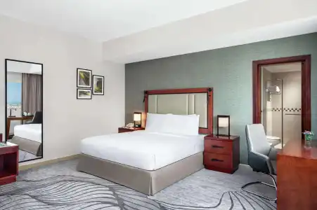 DoubleTree by Hilton - 45
